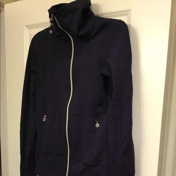 lululemon athletica Jackets & Blazers - Lululemon NWOT Navy Blue Zip Up Size 6